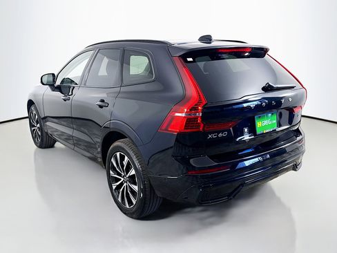 Used 2025 Volvo XC60 B5 Plus image 7