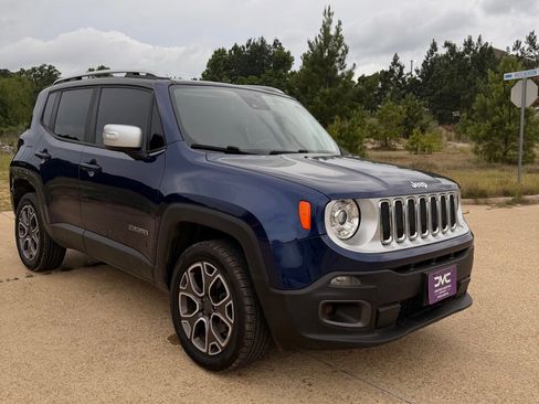 Used 2017 Jeep Renegade Limited AWD/4WD image 3
