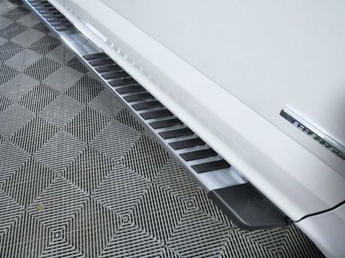 Used 2016 Ford F150 Lariat w/ Equipment Group 502A Luxury image 10