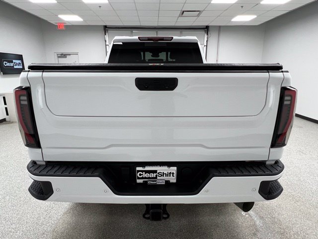 Used 2024 GMC Sierra 3500 AT4 w/ AT4 Premium Plus Package AWD/4WD image 8