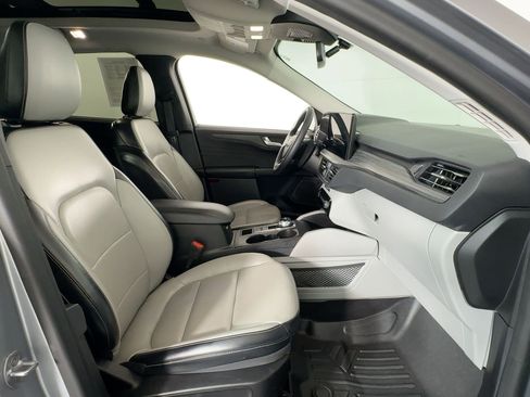Used 2023 Ford Escape Platinum image 31
