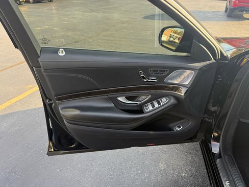 Used 2016 Mercedes-Benz S 550 Sedan image 13
