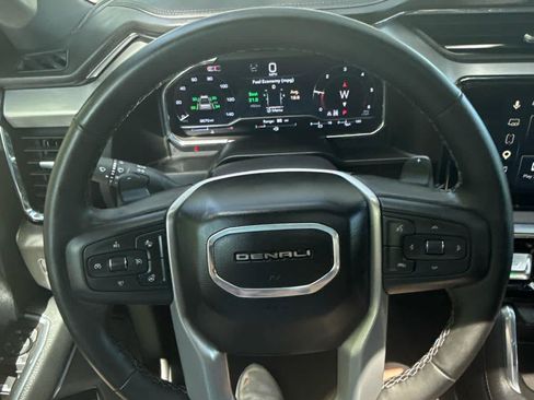 Used 2025 GMC Sierra 1500 Denali w/ Denali Reserve Package AWD/4WD image 25