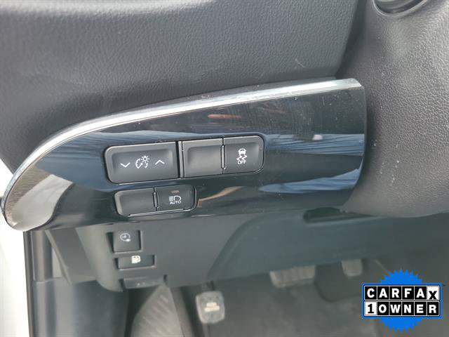 Used 2021 Toyota Prius Prime XLE w/ Carpet Mat Package (TMS) FWD image 32