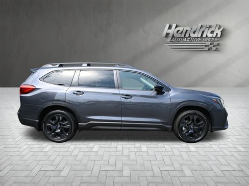 Used 2025 Subaru Ascent Onyx Edition w/ Onyx Package image 10