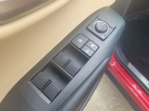 Used 2016 Lexus NX 200t FWD w/ Luxury Package image 14