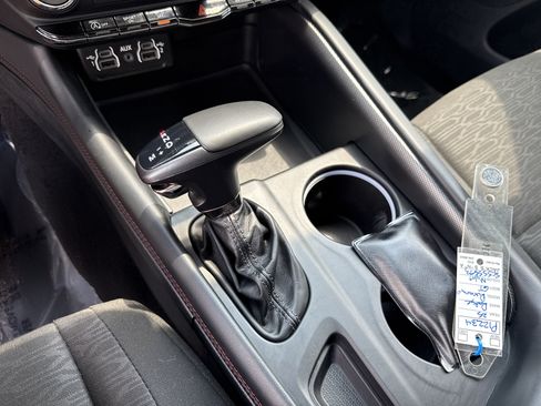 Used 2025 Dodge Durango GT RWD image 25