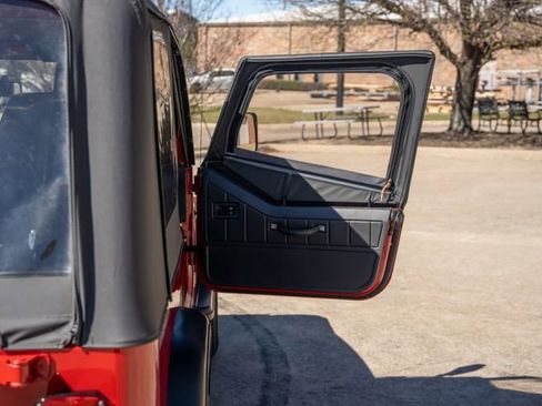 Used 1993 Jeep Wrangler S image 29