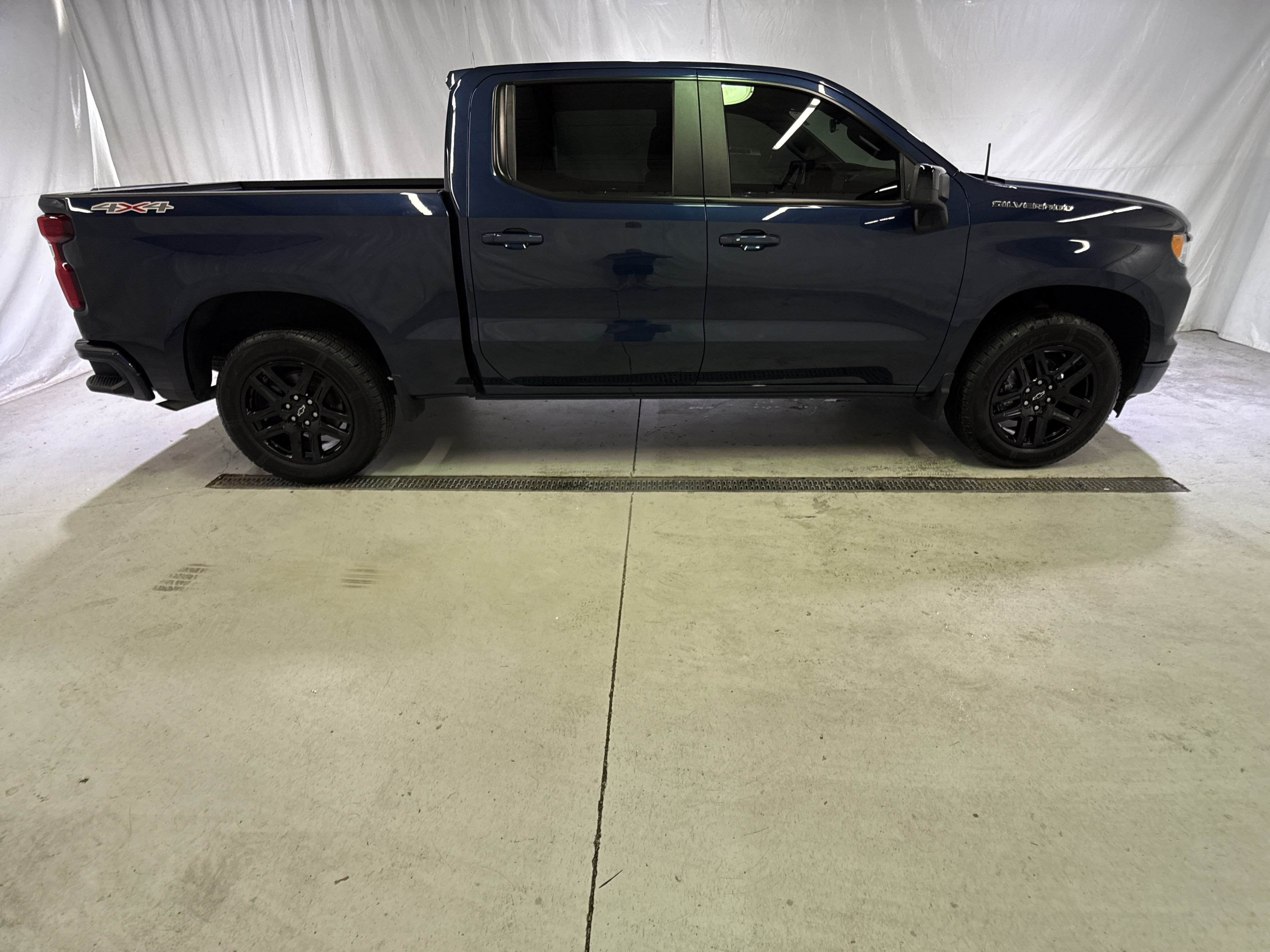 Certified 2022 Chevrolet Silverado 1500 RST w/ Protection Package AWD/4WD image 12