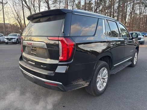 Used 2024 GMC Yukon SLT w/ SLT Luxury Package image 5