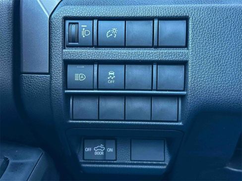 Used 2025 Toyota Tacoma TRD Sport image 36