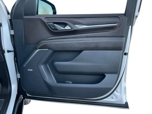 Used 2021 GMC Yukon XL Denali w/ Denali Premium Package image 23