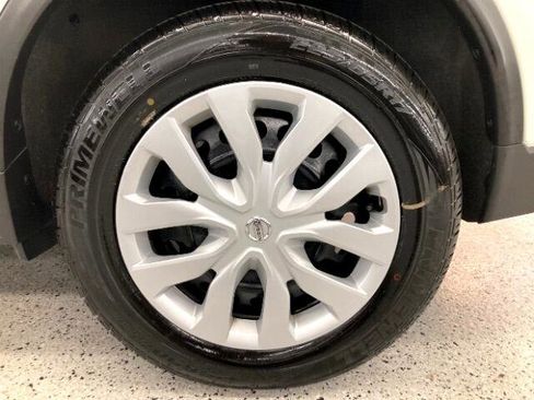 Used 2020 Nissan Rogue S image 35