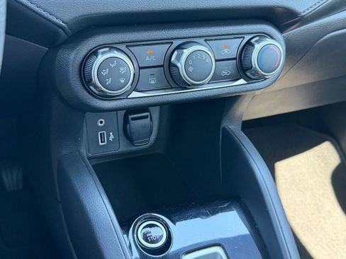 Used 2020 Nissan Versa S FWD image 25