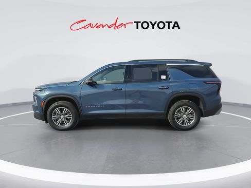 Used 2026 Chevrolet Traverse LT w/ Driver Confidence Package FWD image 5