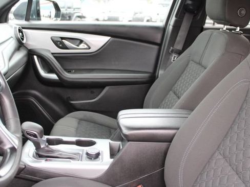 Used 2021 Chevrolet Blazer LT FWD image 28