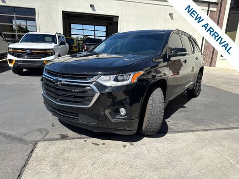Used 2021 Chevrolet Traverse Premier w/ Redline Edition AWD/4WD image 3