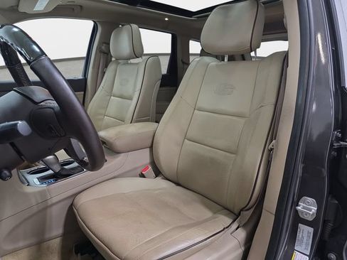 Used 2018 Jeep Grand Cherokee Overland AWD/4WD image 14