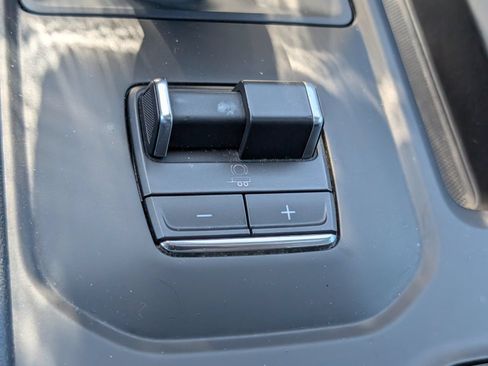 Used 2023 GMC Sierra 1500 Denali AWD/4WD image 27