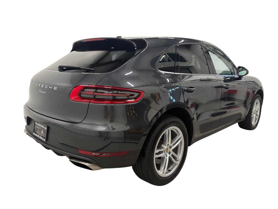 Used 2018 Porsche Macan AWD/4WD image 4