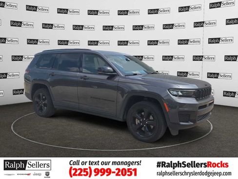 Used 2023 Jeep Grand Cherokee L Laredo RWD image 1