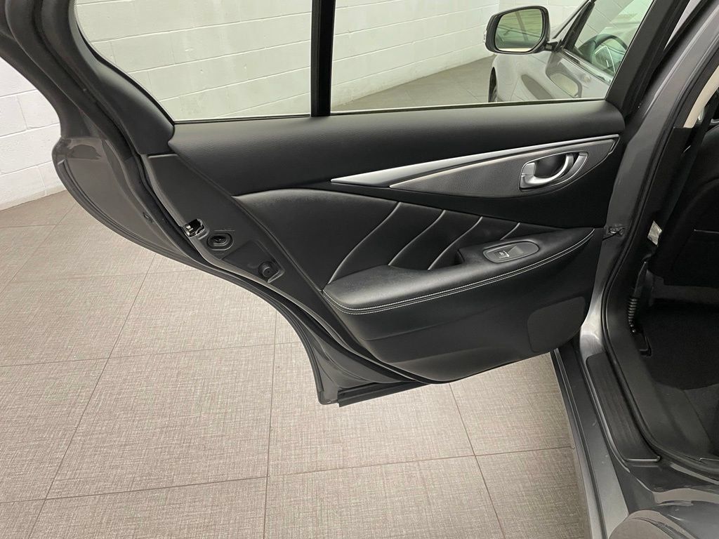 Used 2016 INFINITI Q50 Premium RWD image 25