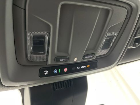 Used 2023 Chevrolet Silverado 1500 LT image 15