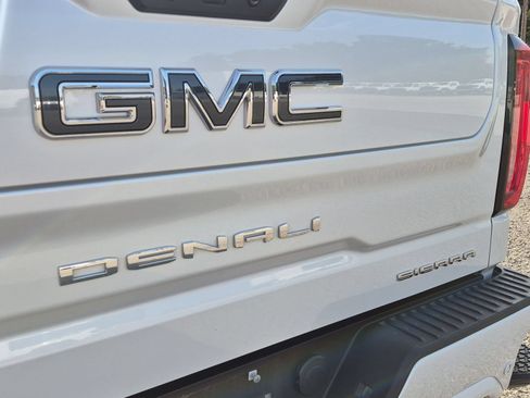 Certified 2024 GMC Sierra 1500 Denali Ultimate AWD/4WD image 35