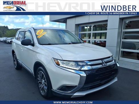 Used 2017 Mitsubishi Outlander ES AWD/4WD image 1