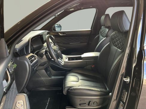 Used 2022 Hyundai Palisade Calligraphy w/ Winter Package FWD image 21