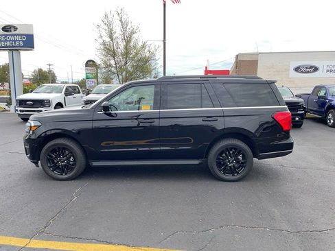 Used 2024 Ford Expedition XLT AWD/4WD image 8
