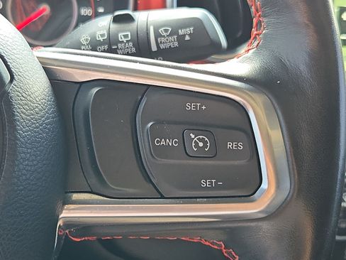 Used 2022 Jeep Wrangler Unlimited Rubicon w/ Cold Weather Group AWD/4WD image 16