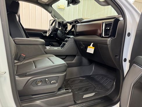 New 2026 GMC Sierra 3500 Denali w/ Technology Package AWD/4WD image 28
