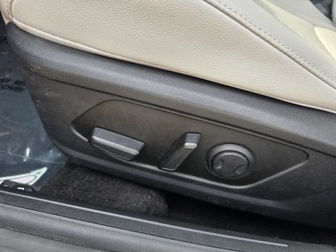 Used 2024 Hyundai Elantra Limited FWD image 24
