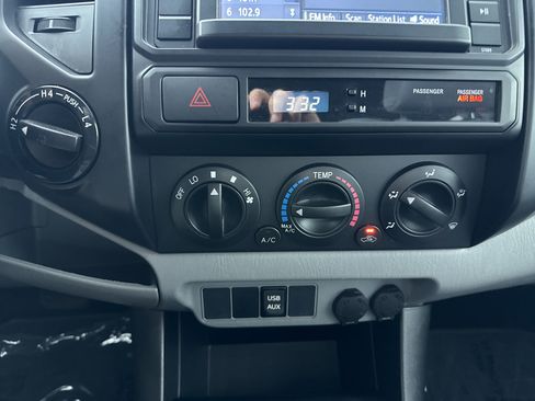 Used 2014 Toyota Tacoma 4x4 Access Cab w/ Convenience Package image 20