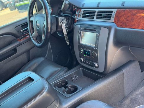 Used 2014 GMC Yukon SLT image 11