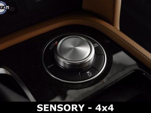 Used 2024 INFINITI QX80 Sensory image 37