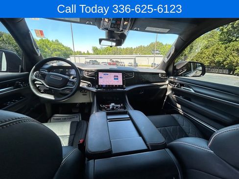 Used 2025 Jeep Grand Wagoneer L Series III w/ Rear Seat Video Group 1 AWD/4WD image 22