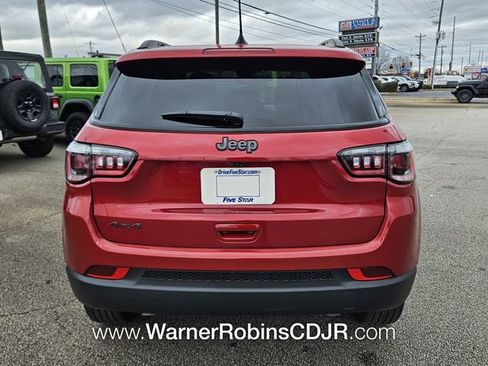 New 2026 Jeep Compass Latitude image 10
