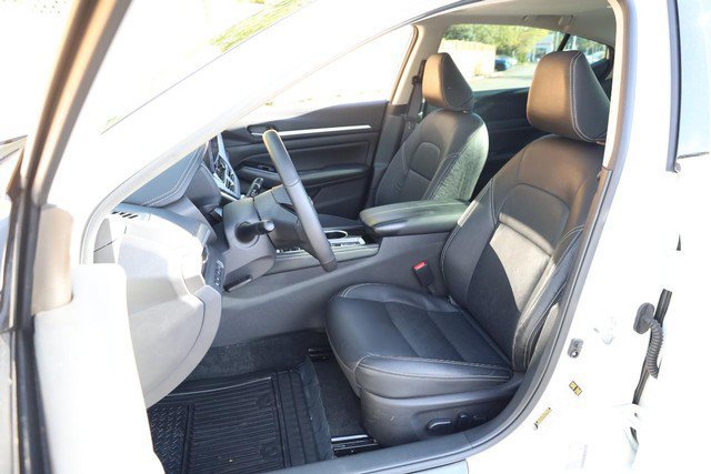Certified 2025 Nissan Altima 2.5 SL FWD image 8