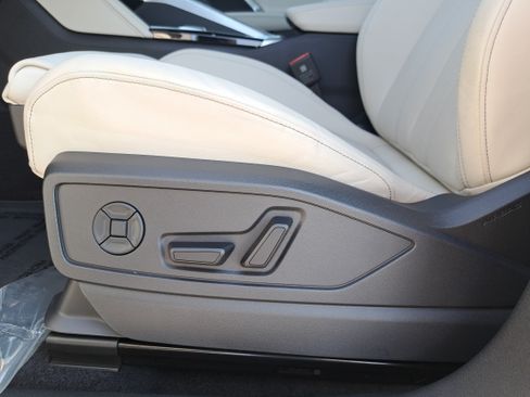 Used 2025 Audi Q5 Premium Plus w/ Premium Plus AWD/4WD image 26