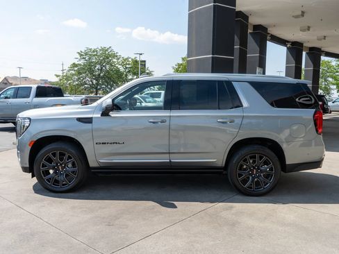 Used 2024 GMC Yukon Denali w/ Denali Reserve Package AWD/4WD image 4