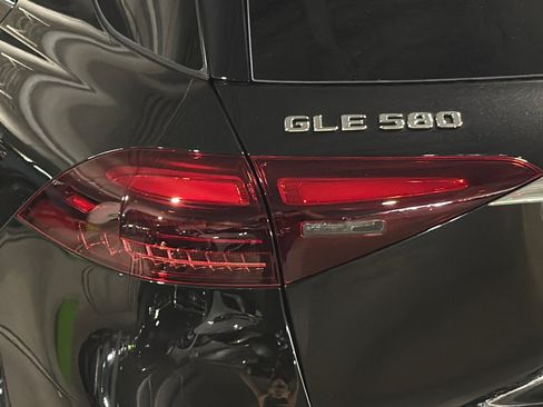 New 2026 Mercedes-Benz GLE 580 4MATIC image 27