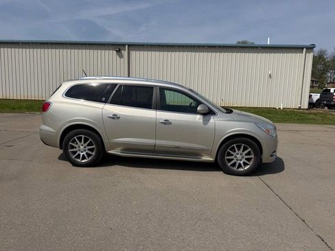 Used 2016 Buick Enclave Leather image 2