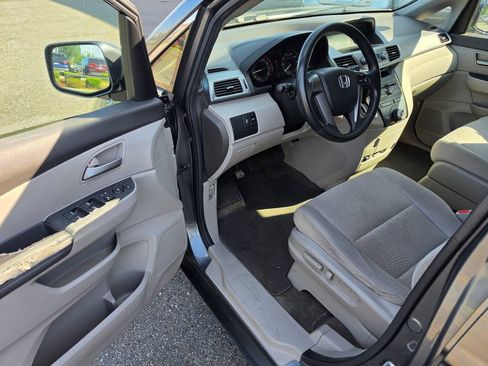 Used 2011 Honda Odyssey LX image 21
