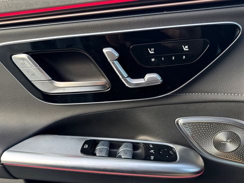 New 2026 Mercedes-Benz EQE 320 4MATIC SUV image 13