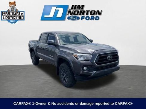 Used 2020 Toyota Tacoma SR5 RWD image 1