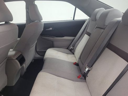 Used 2014 Toyota Camry LE FWD image 18