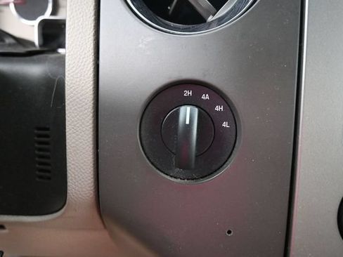 Used 2009 Ford Expedition XLT AWD/4WD image 22