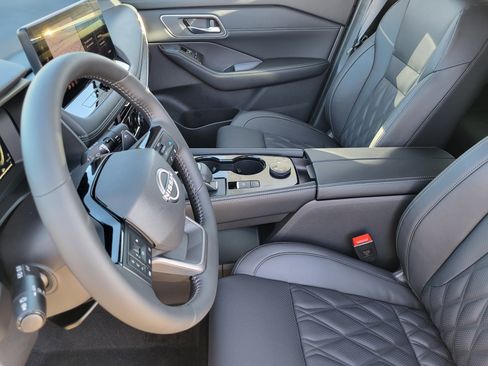 New 2026 Nissan Rogue Platinum w/ Platinum Premium Package image 7